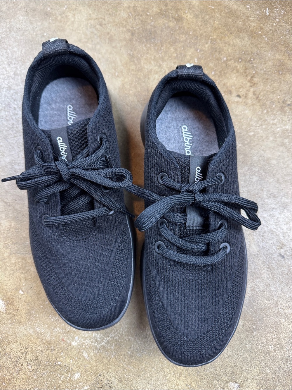 allbirds Tree Runner Go in Black (NWOB)
Size: 8